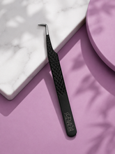Renaéva 90° Skinny Tweezer — Fiber Tip